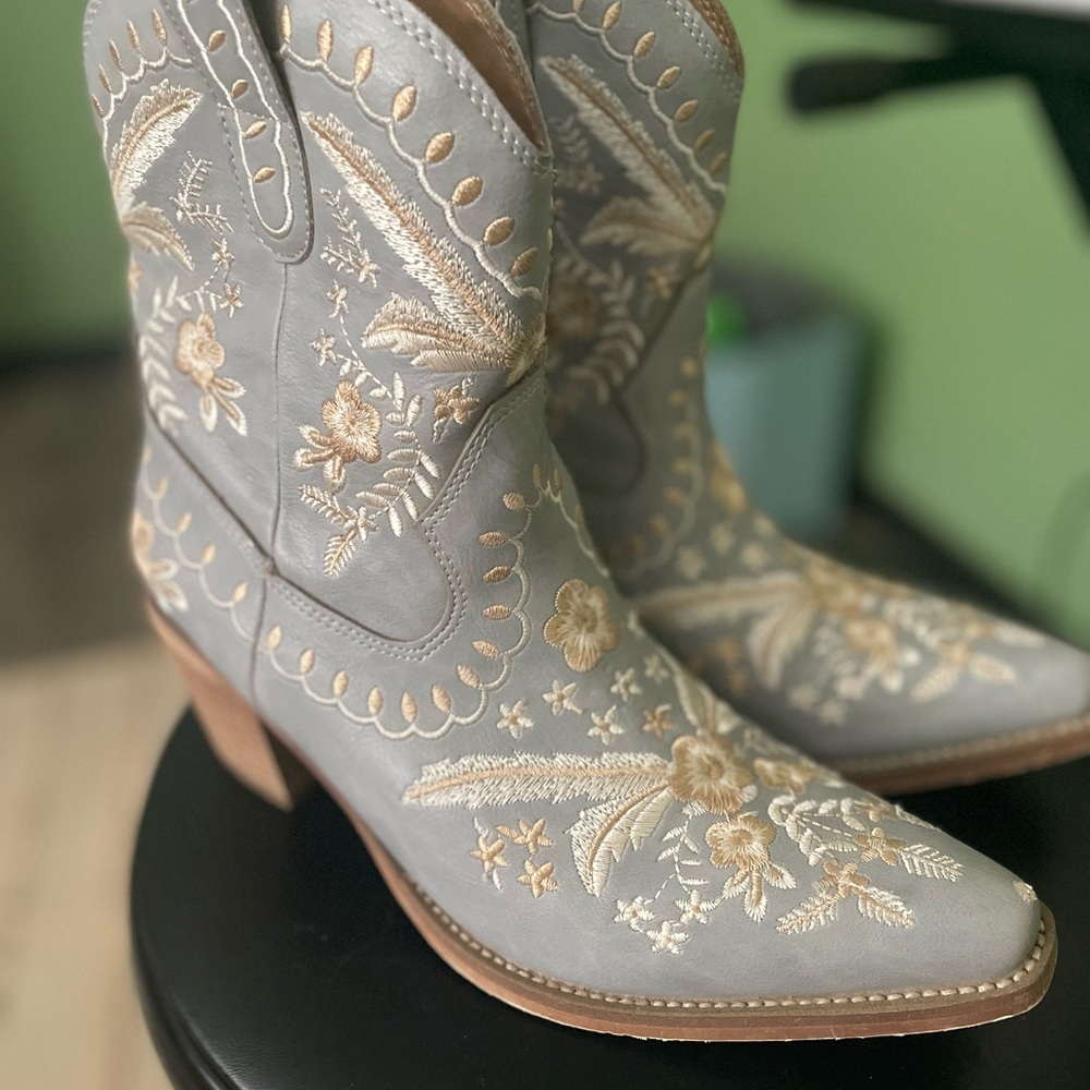 Embroidered Western Boots